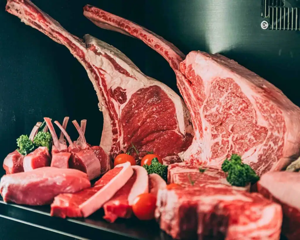 Viande fraîche et steaks, steaks de haute qualité et côte de bœuf, prix de la meilleure qualité de viande à Las Mañas. Parfait pour les occasions spéciales et les plats culinaires.