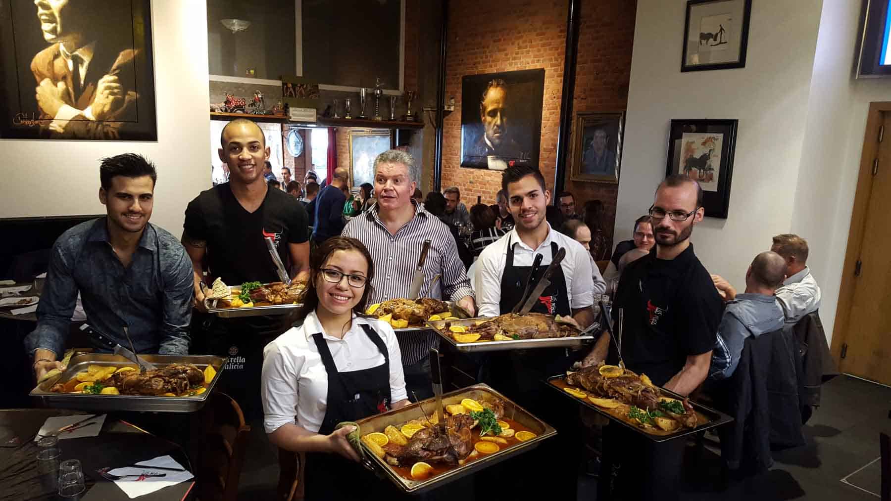 Ambiente acogedor en Las Mañas de Amberes, con una carne muy bien servida y un equipo entusiasta.